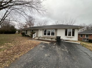 420 Elaine Dr, Hopkinsville, KY 42240