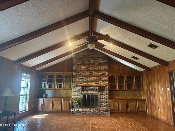 3rd image of 319 Roger Rd