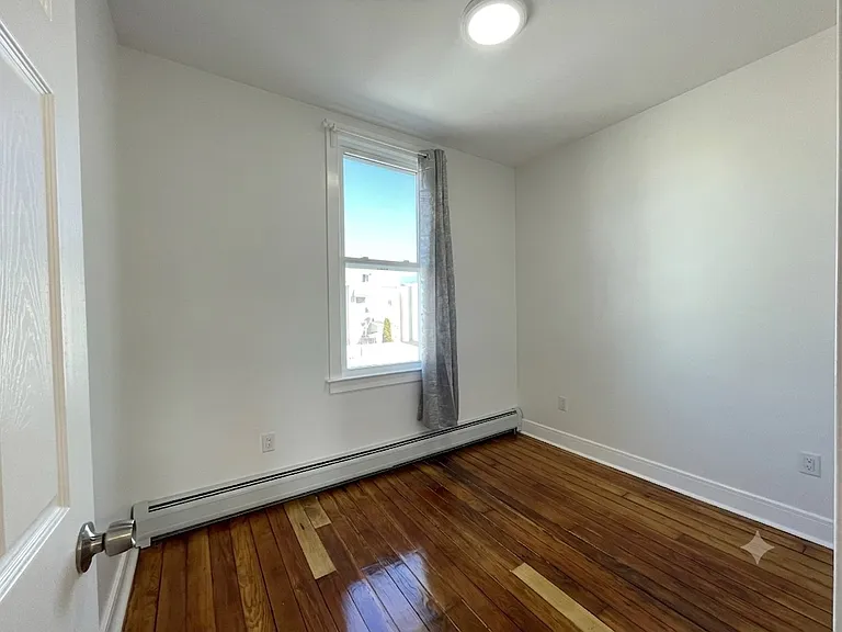 228 Bowers St #1 — Photo 8
