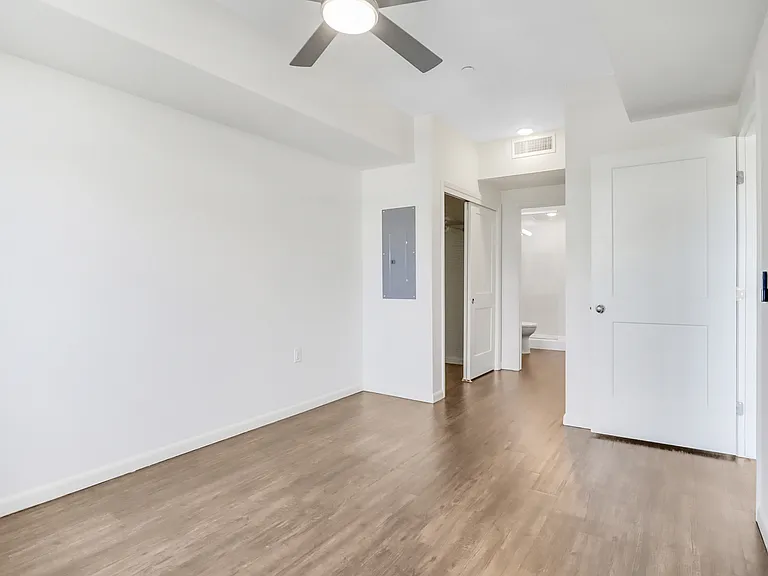 Unit 204 has exact layout as 206 "Rail Runner" (Called "Red River" in virtual tour)