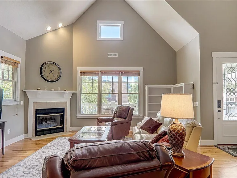 11 Oakhaven Ter — Photo 8