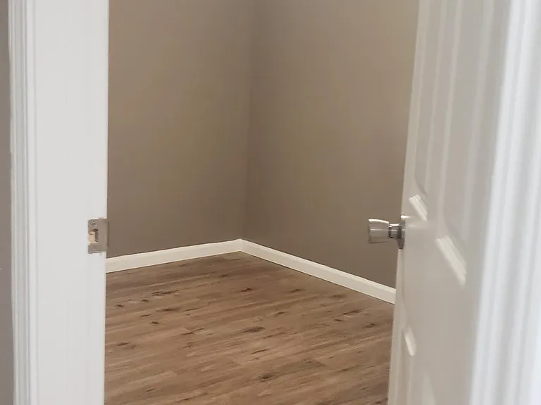 2048 Kentucky St — Photo 12