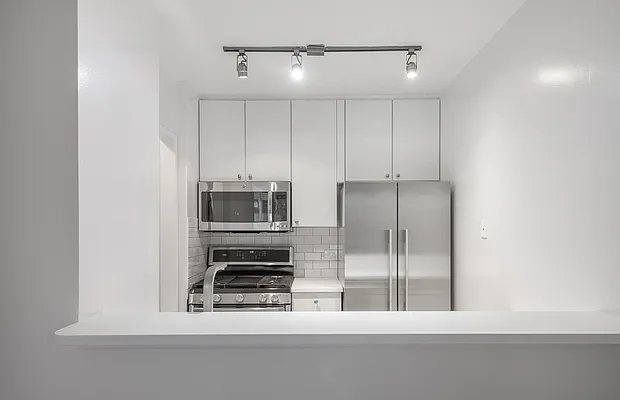 Rented by Mirador Real Estate | media 8