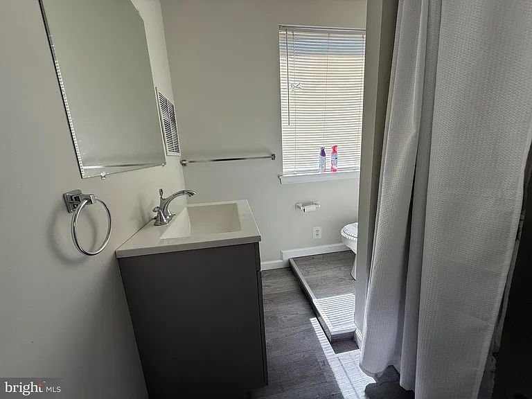 10019 Vanderbilt Cir #14-16 — Photo 20