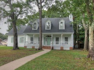 258 Blue Island Ave, Fairhope, AL 36532