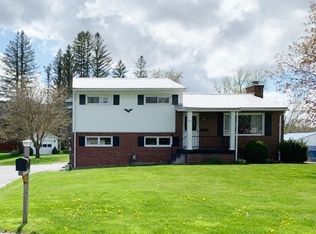 62 Musante St, Warren, PA 16365