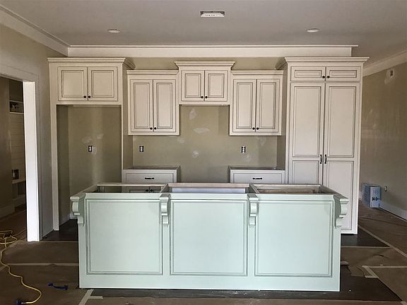 5th image of 108 Parkview Grv
