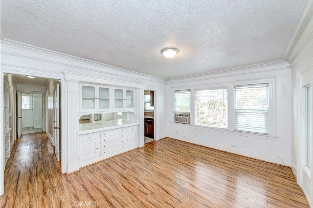 Apartment in Los Angeles, Country Club Park, Koreatown - View 2