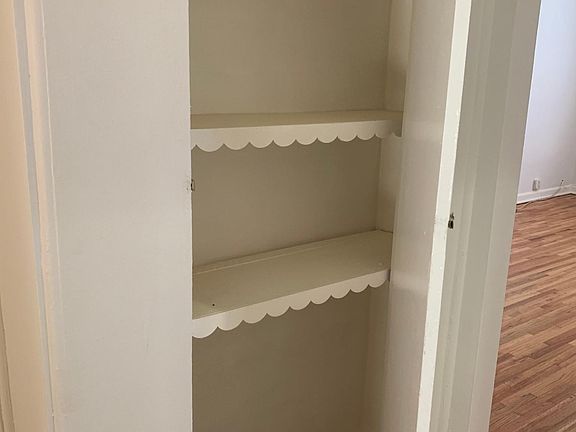 5th image of 2217 Wallace Ave APT 3
