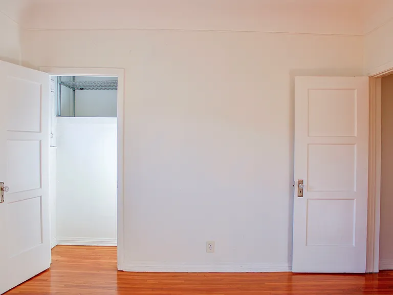 361 N Sierra Bonita Ave #A — Photo 23