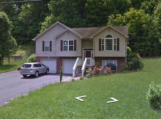 1005 Cherokee Rd, Johnson City, TN 37604