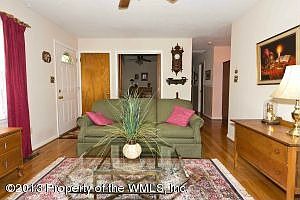 4th image of 182 Cornell Dr