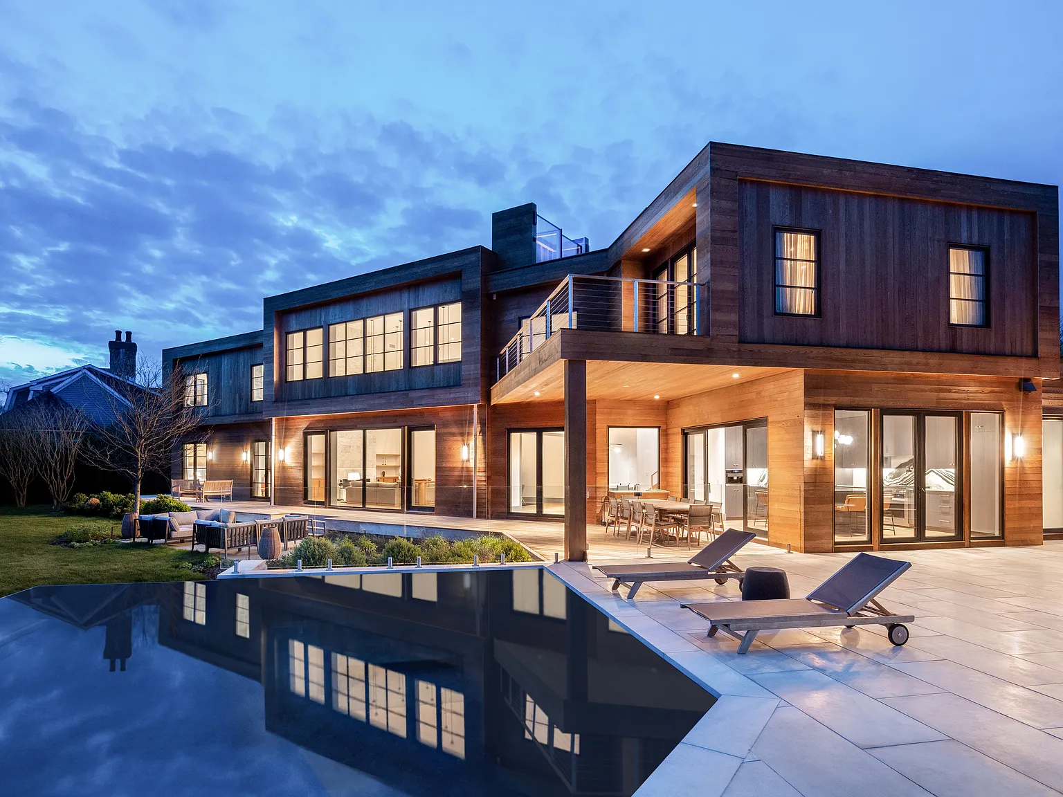 Spectacular Sagaponack Waterfront Modern — Photo 2