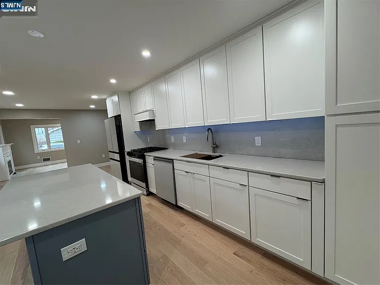8 Dohrman Ave — Photo 8