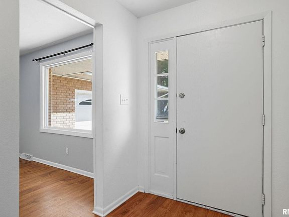 3rd image of 109 N 3rd St