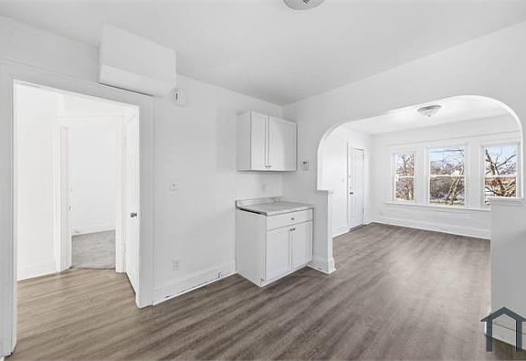 5th image of 4244 W 24th St