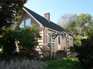 81 Camden Rd, Narragansett, RI 02882