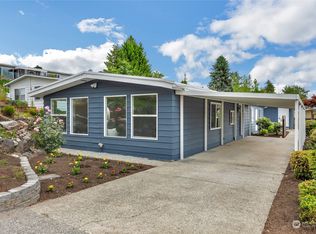 17042 Woodcrest Dr NE, Bothell, WA 98011