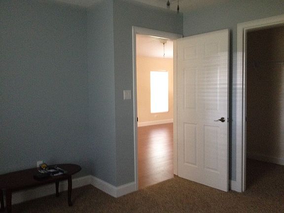 4th image of 31447 Ghent Ave