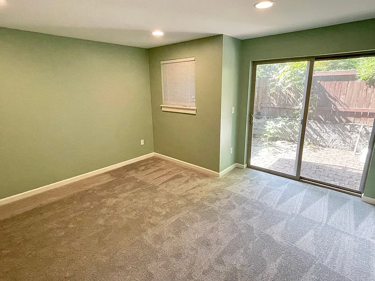 3503 NE 110th St — Photo 14