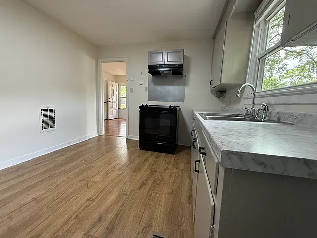 3925 Hilda St — Photo 9