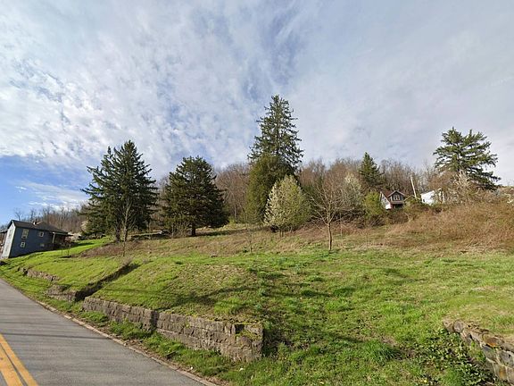 2nd image of 20 Addison St