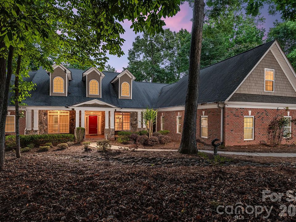 1st image of 4709 Rockwood Dr