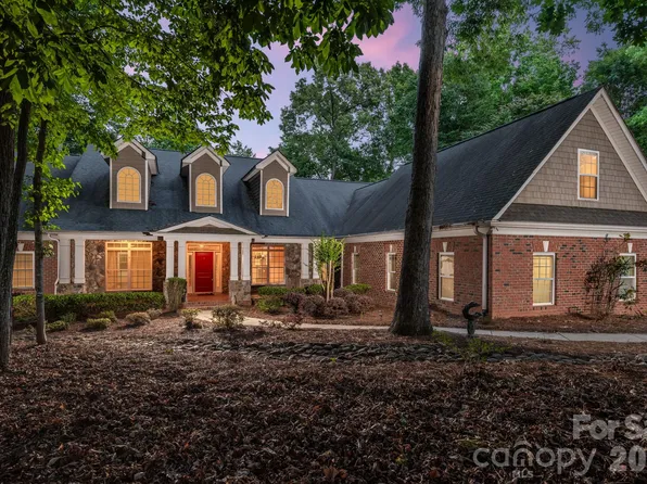 4709 Rockwood Dr, Waxhaw, NC 28173
