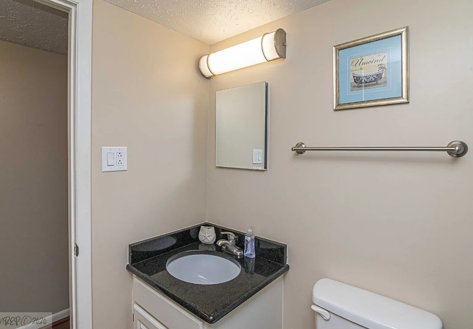 3 bed, 2.0 bath, 1050 sqft, $1,650 — Photo 4