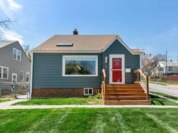 1202 S 55th St, Omaha, NE 68106