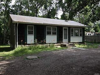 1st image of 20 Morris Park Ln