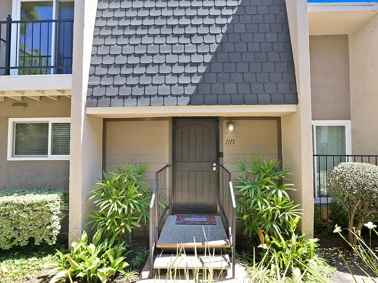 1115 Rosecrans Ave — Photo 14