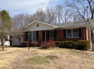 8800 Brookview Dr, Saint Louis, MO