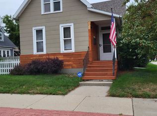 1035 E Walnut St, Green Bay, WI 54301