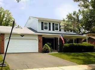 1555 Almond Ct, Downers Grove, IL 60515