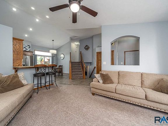 4th image of 2904 W Courtyard Ln