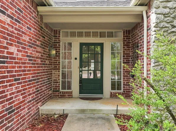 8752 E 102nd St, Tulsa, OK 74133