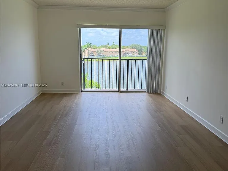 8560 N Sherman Cir #404 — Photo 8