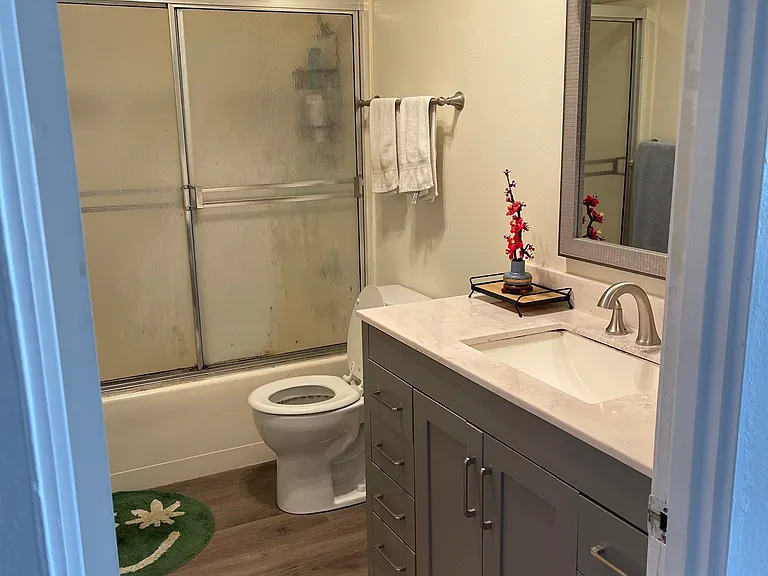 968 Walnut St #D — Photo 4