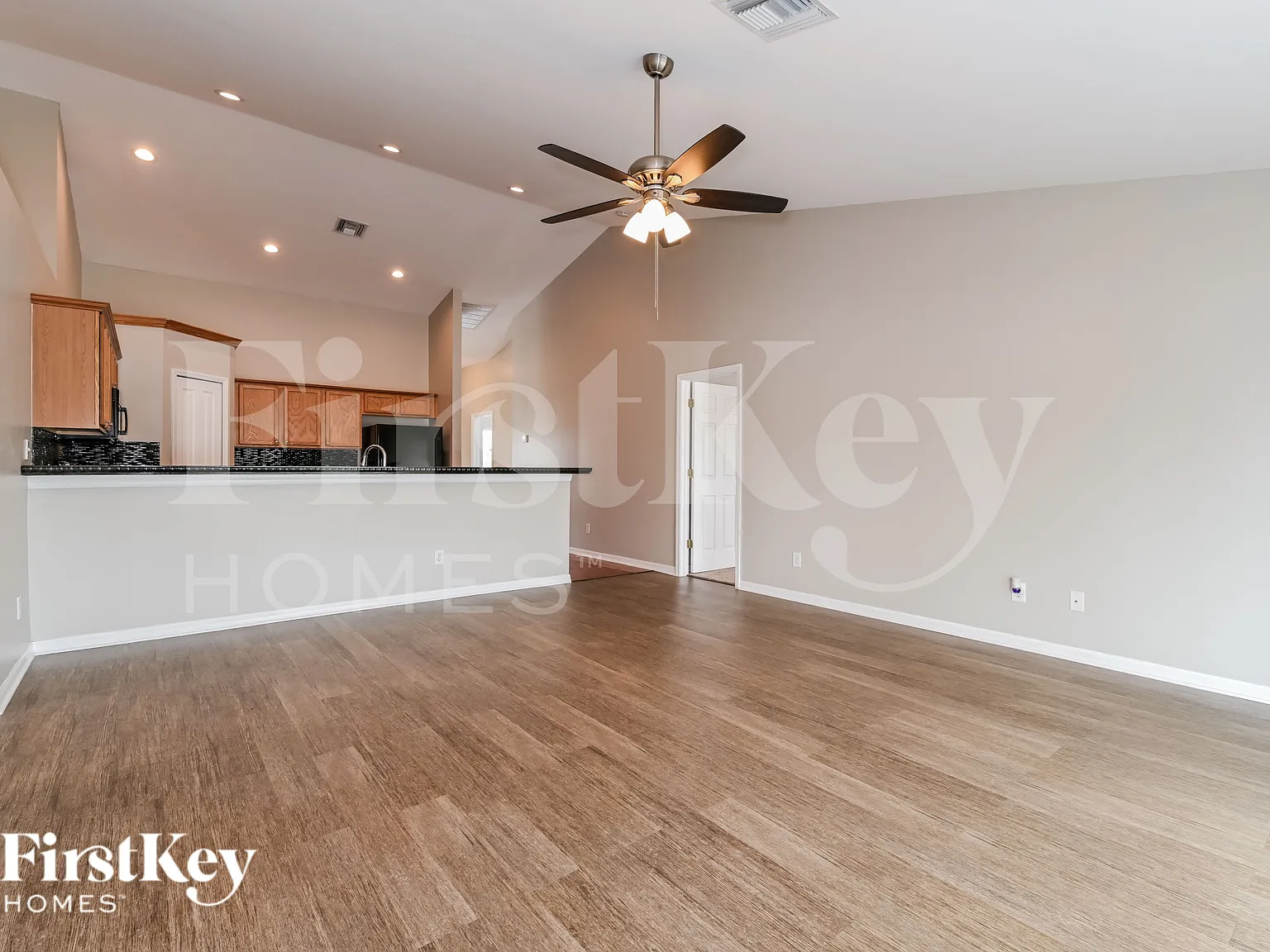 4 bed, 2.0 bath, 1785 sqft, $2,245 — Photo 2