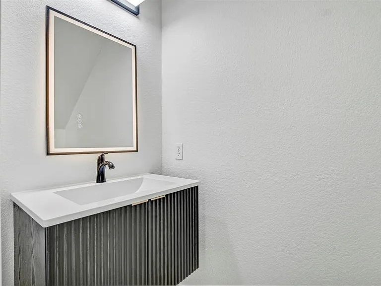 16803 Bailey Jean Dr — Photo 33