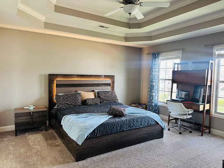 705 Dehart Ln — Photo 3