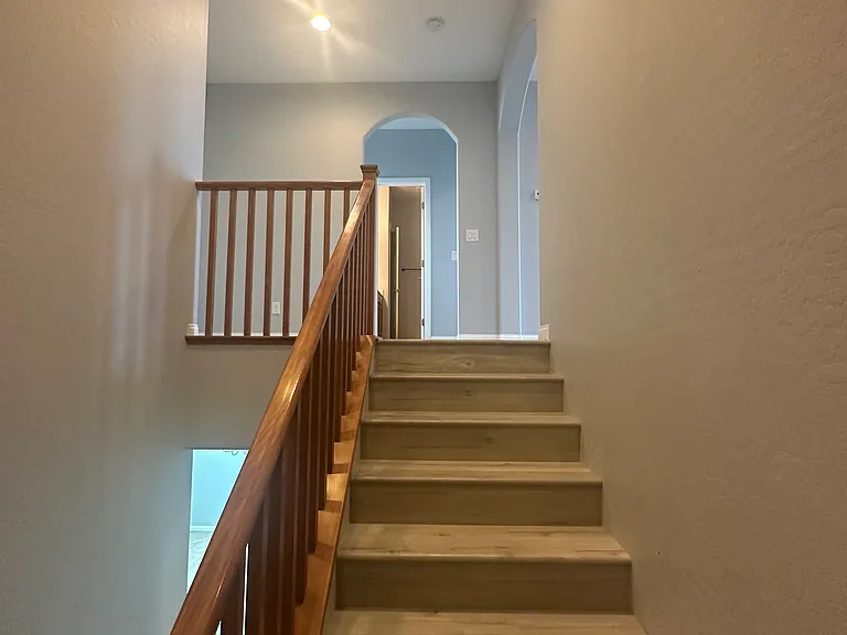 576 Glassford Ct — Photo 11