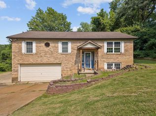 5004 Scenicwood Dr, Imperial, MO 63052