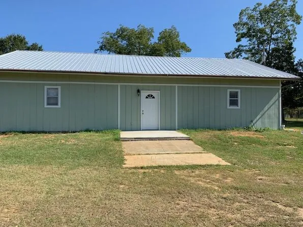 40 Suburban Ct, Dothan, AL 36303