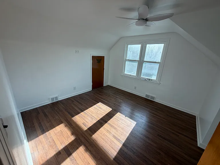 325 Meyer Rd — Photo 14