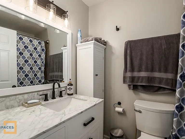 120 15th St E #2X2 — Photo 24