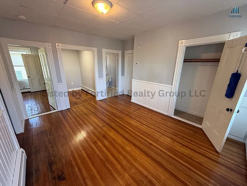 Building Photo - 76 Stetson St #3R