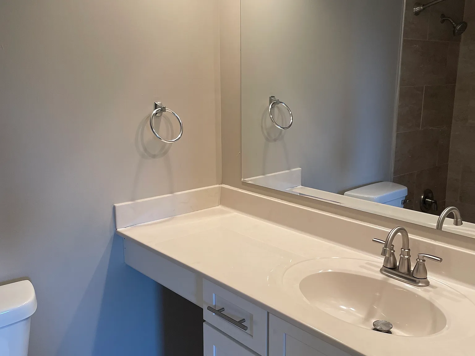 3 bed, 2.5 bath, 1450 sqft, $1,890 — Photo 2