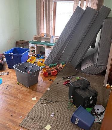 2nd image of 1120 Woodlawn Ave